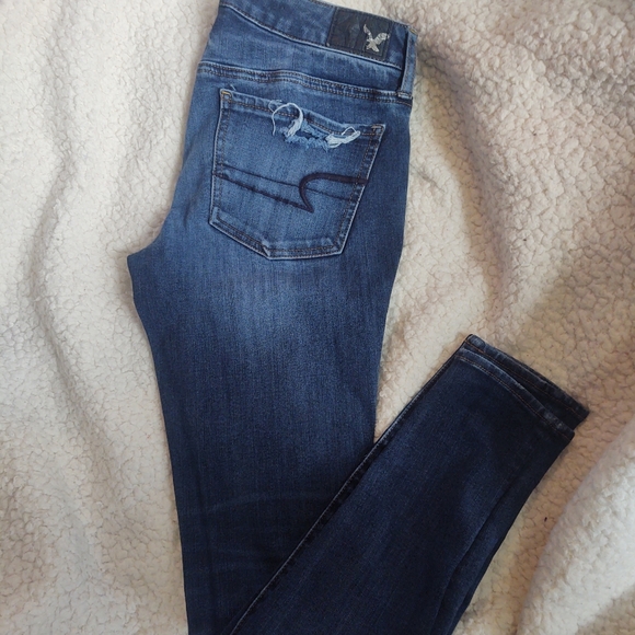 American Eagle women's jeans - Picture 3 of 3